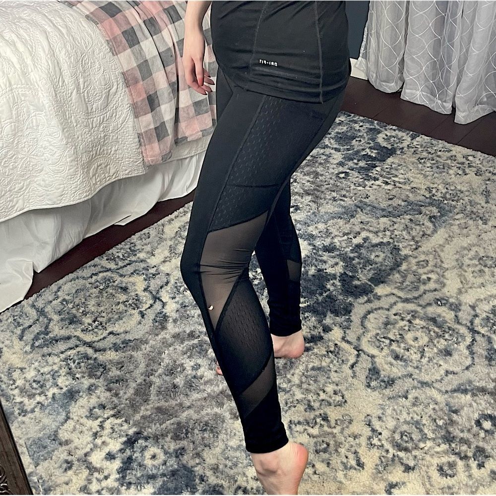 Victoria Secret sport mesh leggings